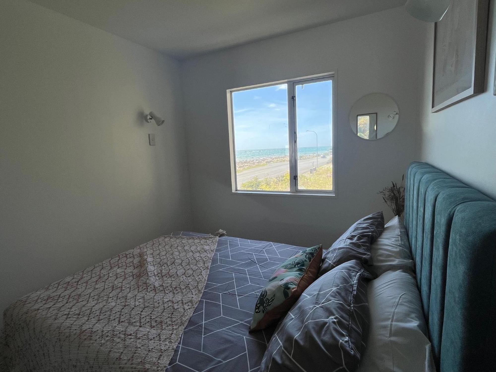 Kaikoura Sea Side lodge Bagian luar foto
