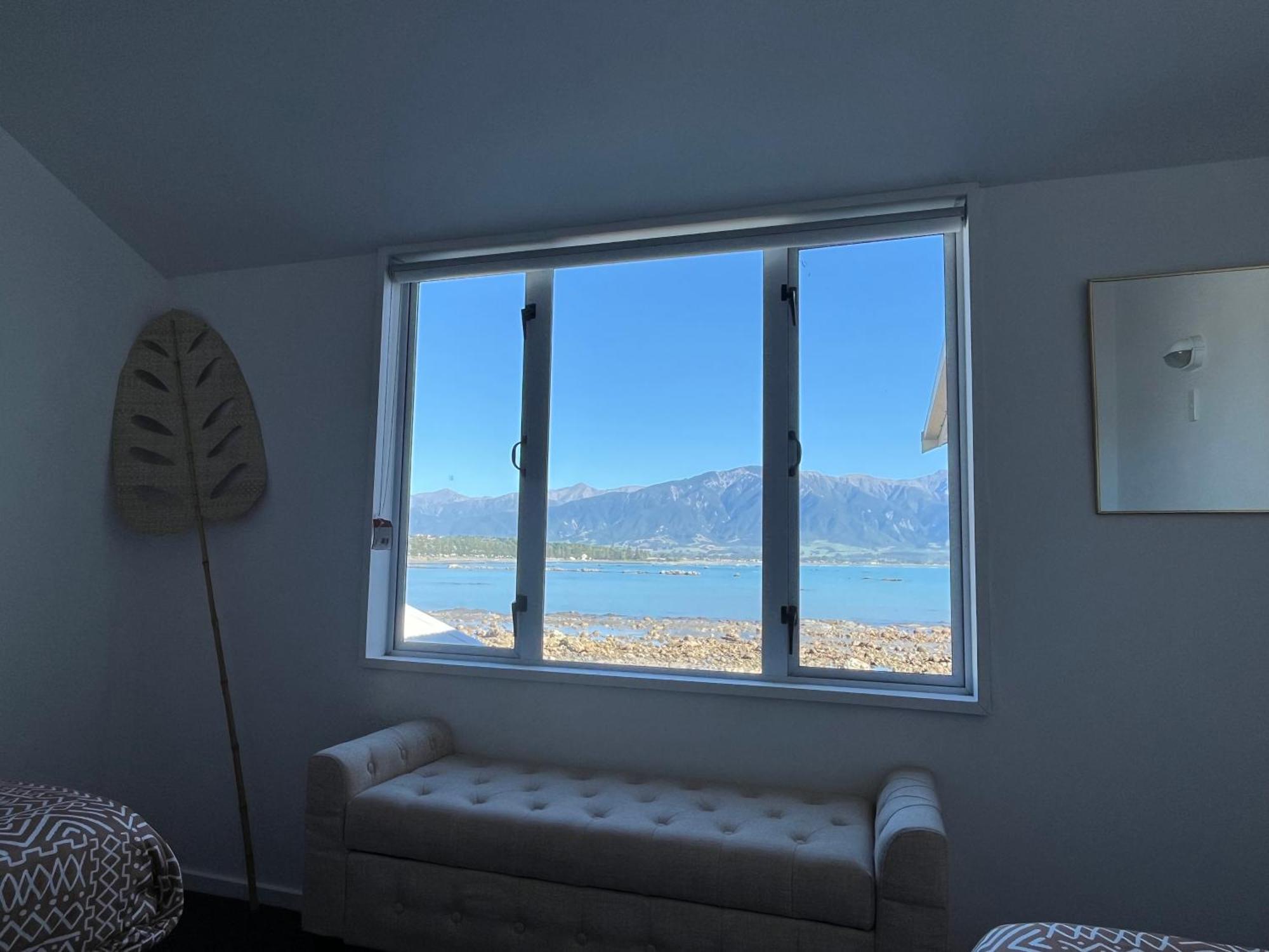 Kaikoura Sea Side lodge Bagian luar foto
