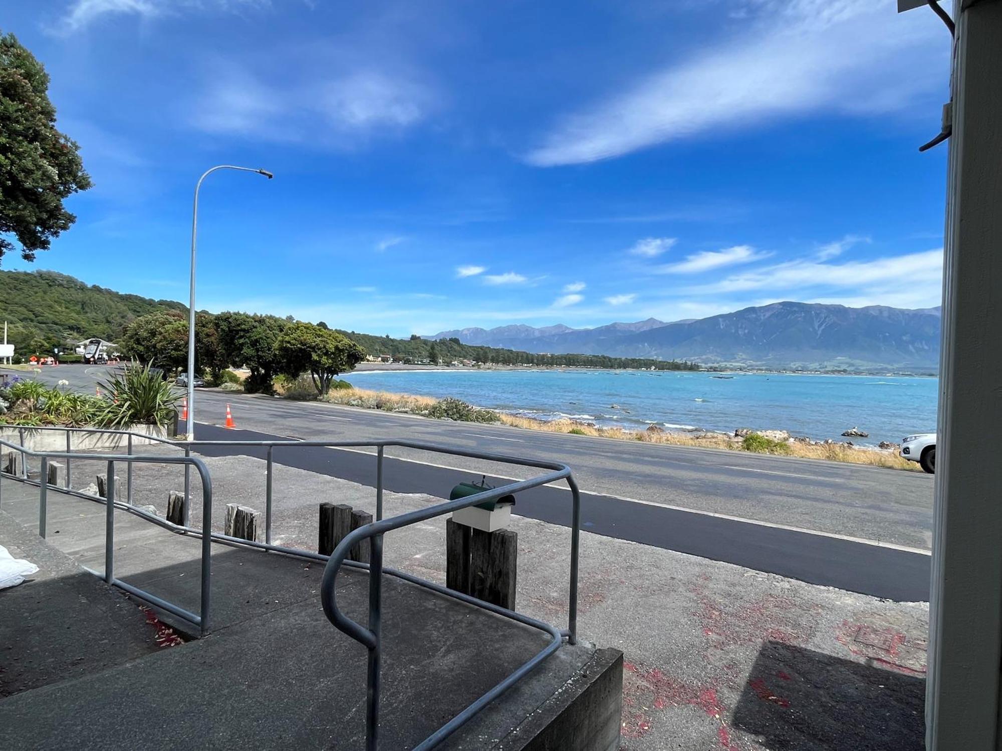 Kaikoura Sea Side lodge Bagian luar foto