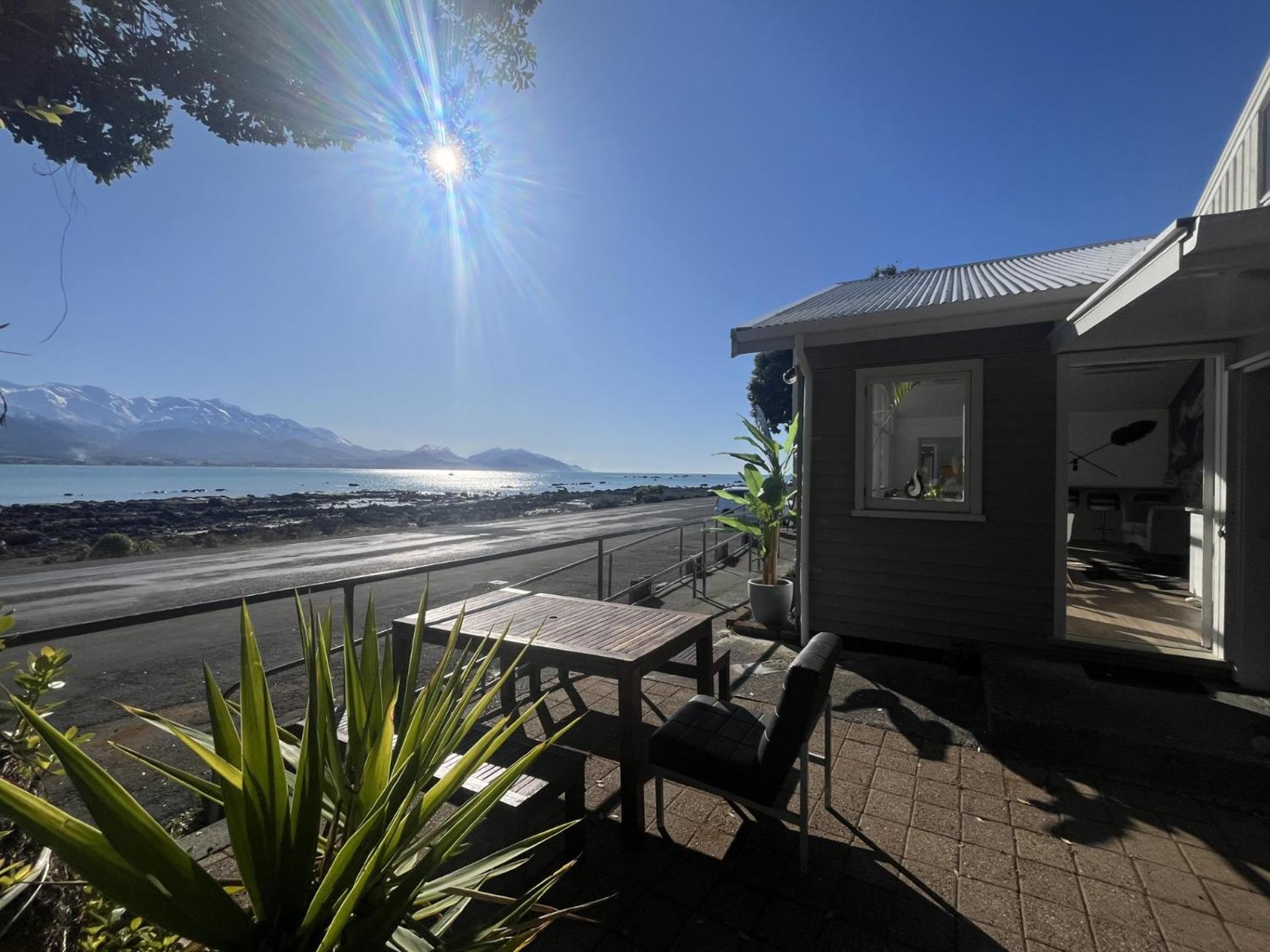 Kaikoura Sea Side lodge Bagian luar foto