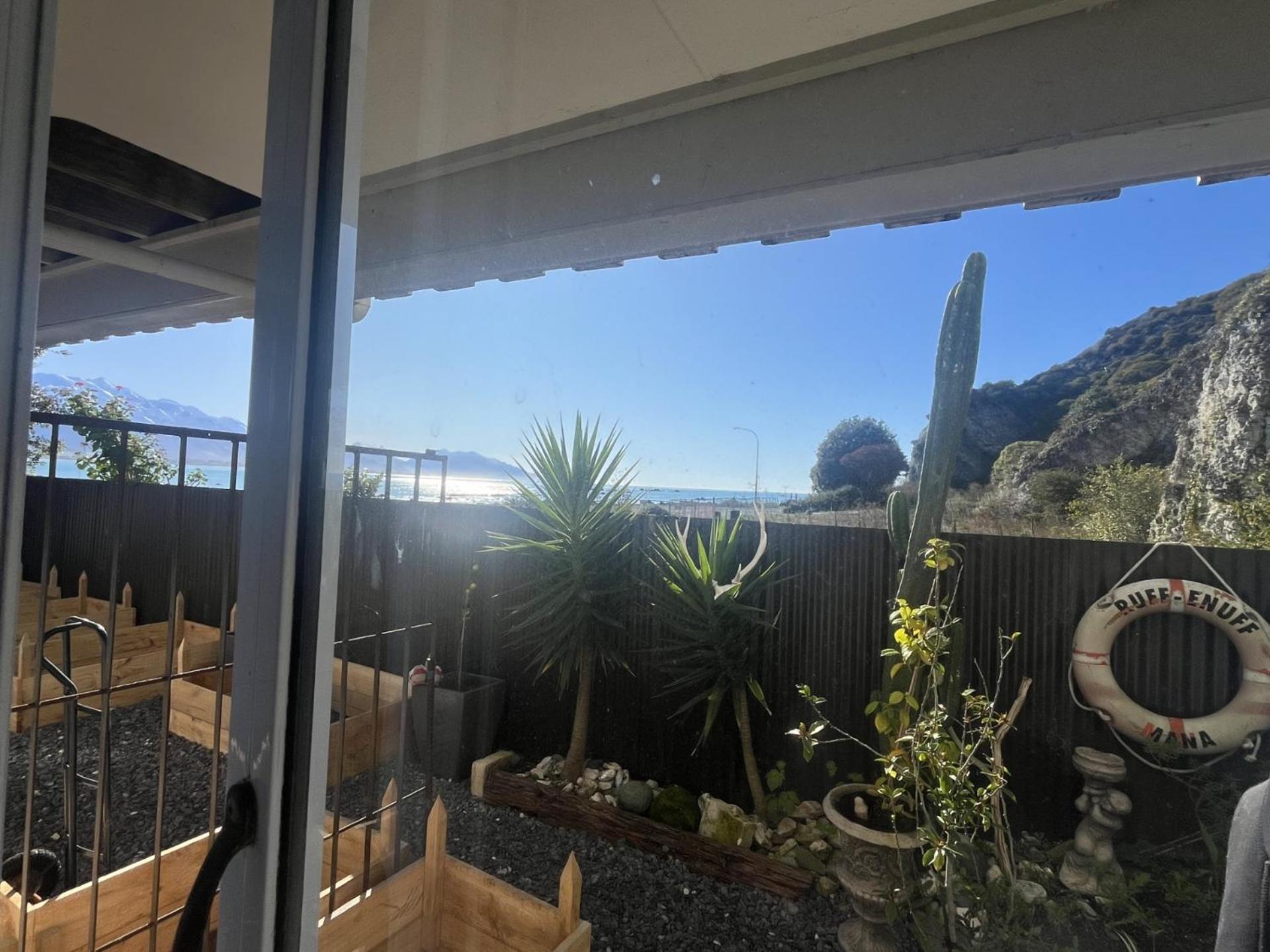 Kaikoura Sea Side lodge Bagian luar foto