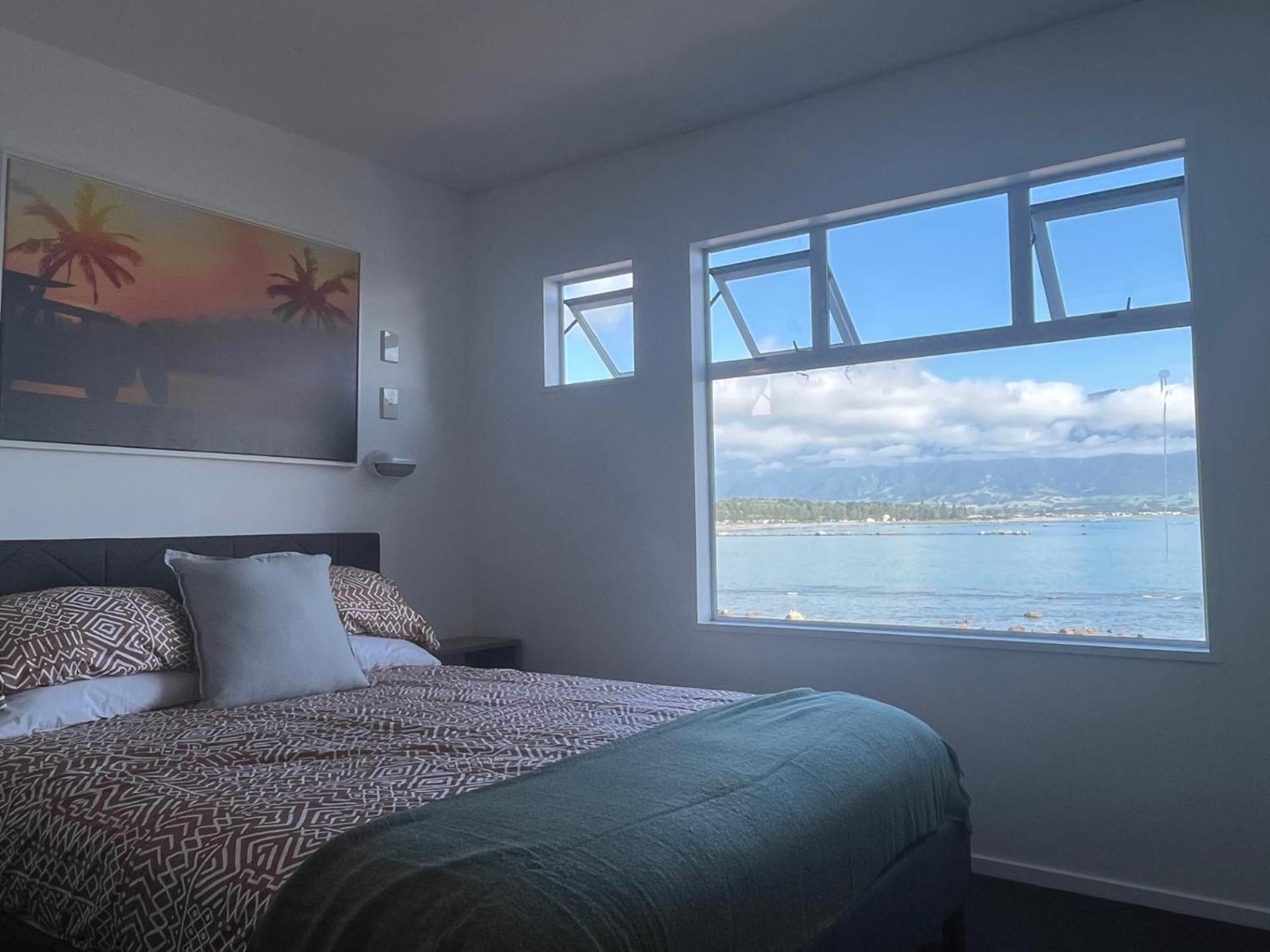 Kaikoura Sea Side lodge Bagian luar foto