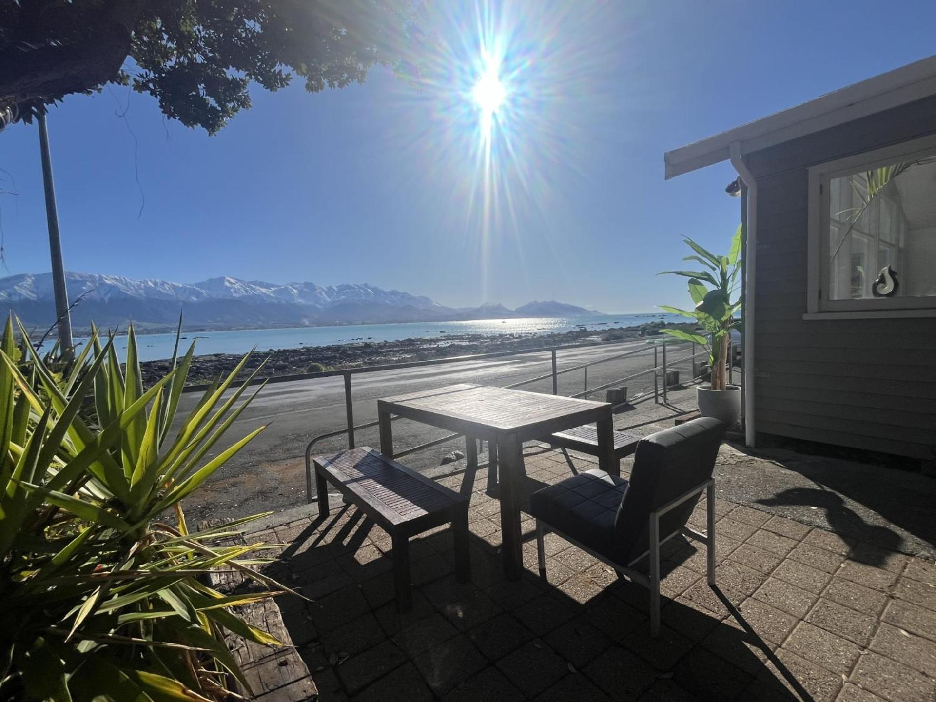Kaikoura Sea Side lodge Bagian luar foto
